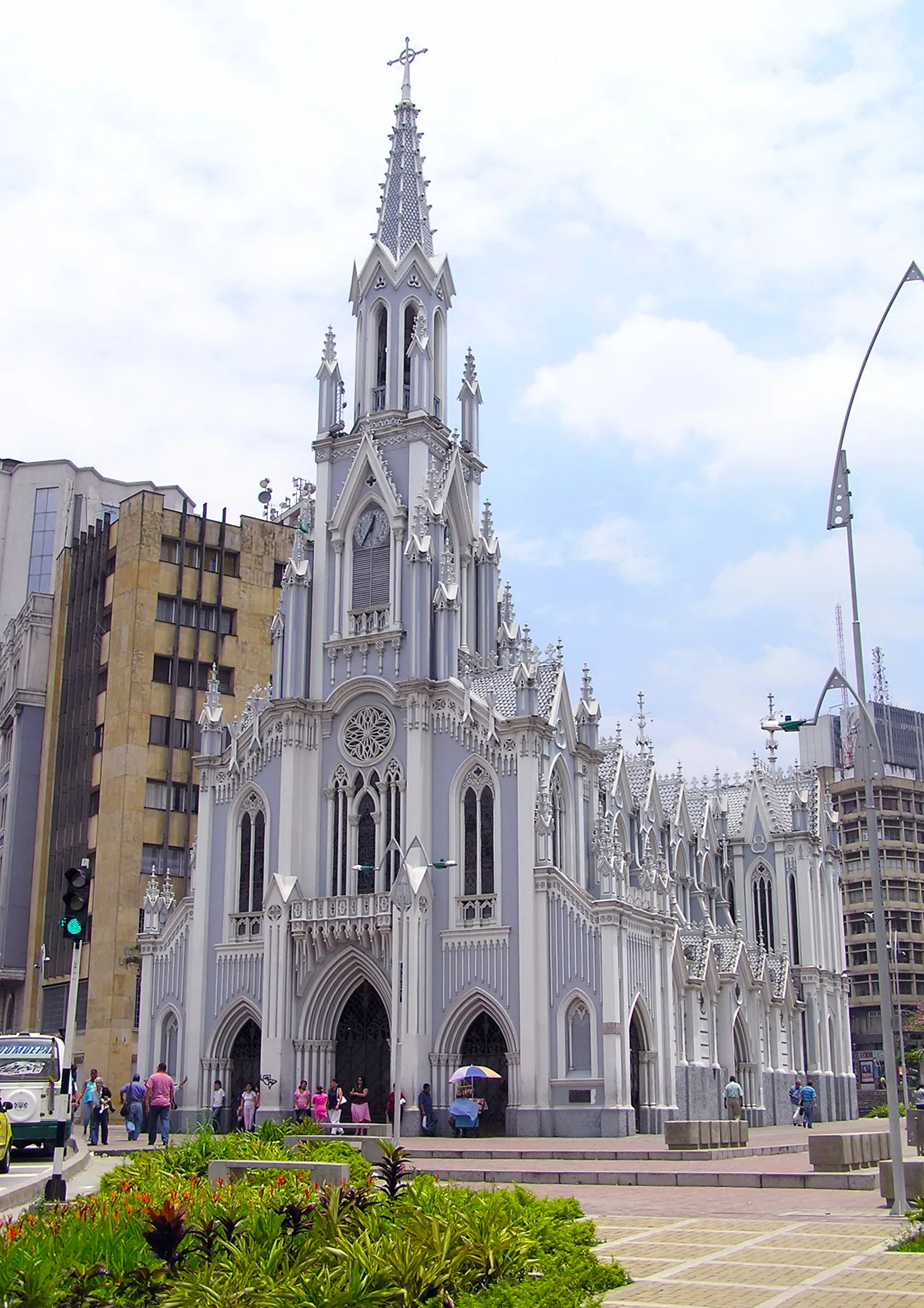 Torres de la iglesia La Ermita en el centro de Cali