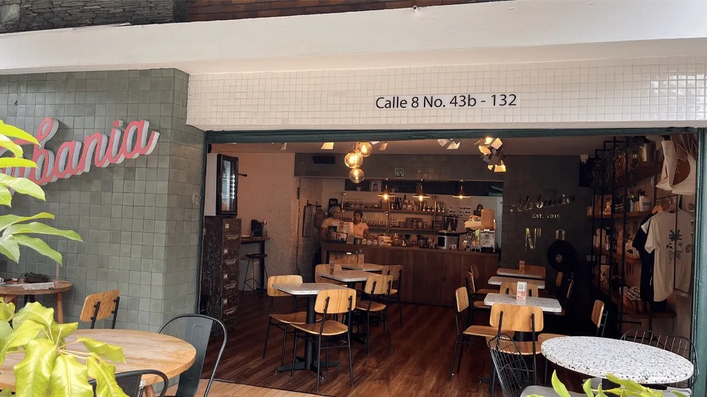 Urbania Café